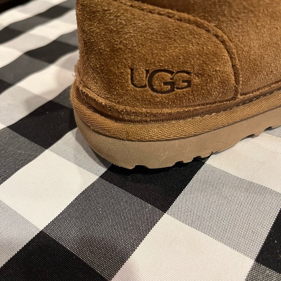 UGG Classic Tan Suede Boots - Picture 9 of 14